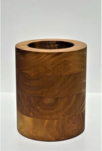 Load image into Gallery viewer, Minimalist Wood Planter Round ( Golden Oak Finish )